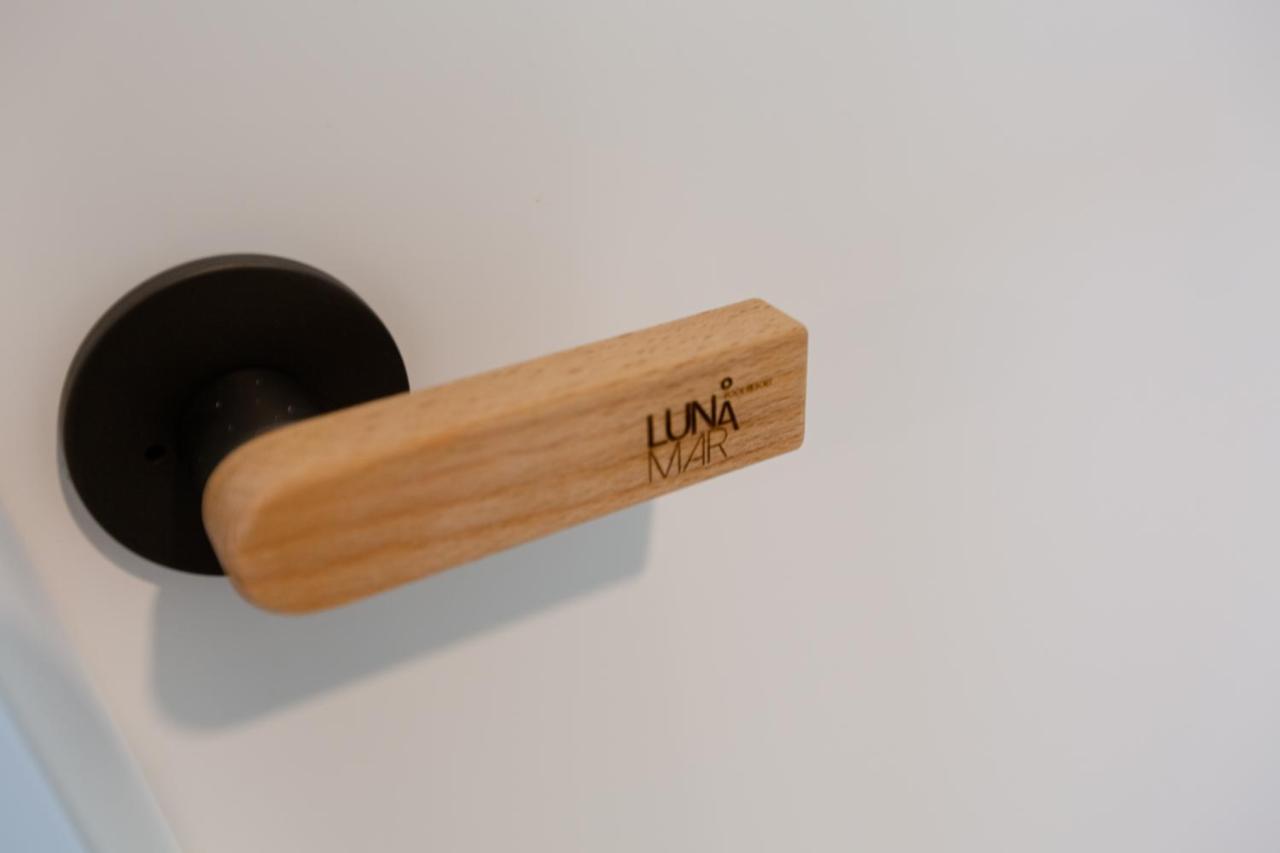 Lunamar Pension Чеджу Екстериор снимка